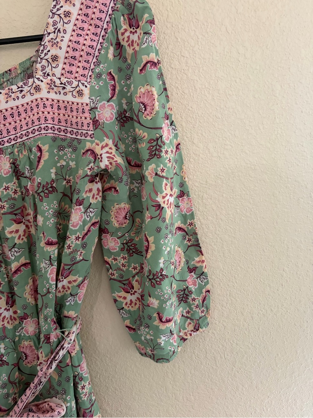 Vintage Style Luxology Sage Green and Pink Floral Midi Dress with Tie Waist - Picture 4 of 5